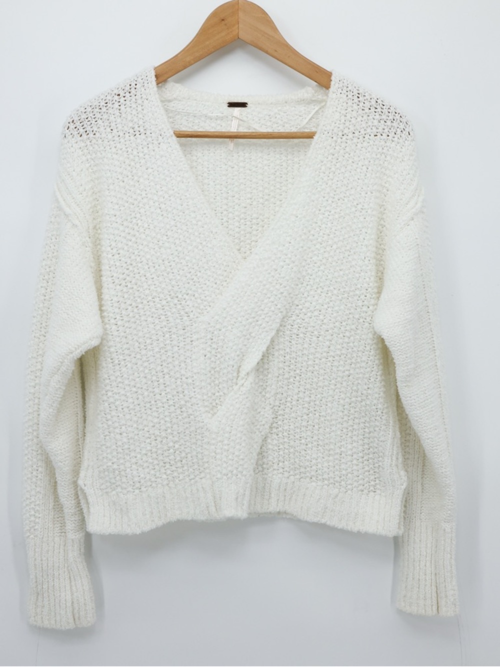Free People Cream Knit V Neck Sweater Cropped Cotton Slouchy S Cozy - Picture 2 of 9